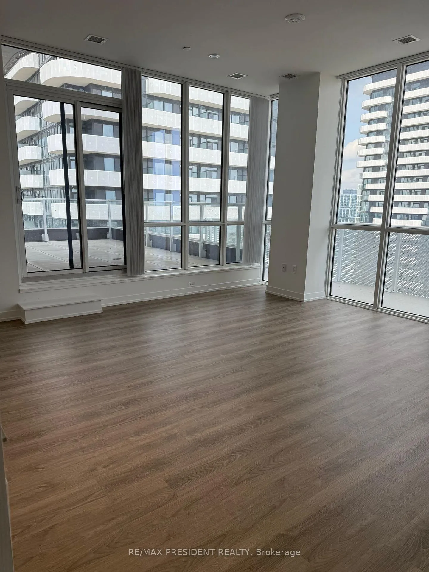 Photo 9 of Unit PH 110, 195 Commerce Street, Vaughan, Vaughan Corporate Centre — HOMEH