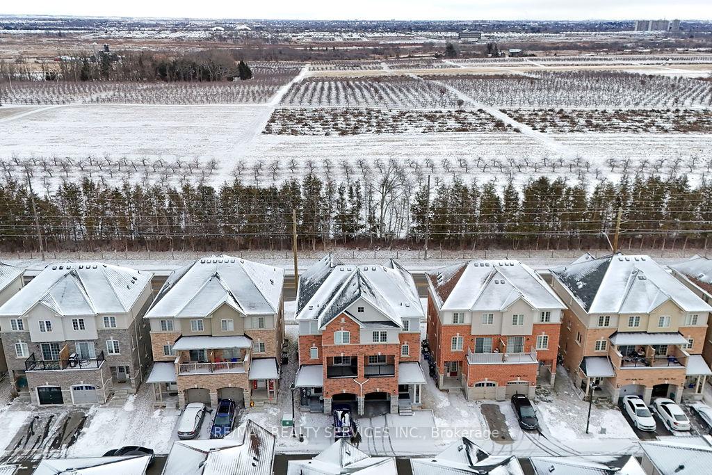 Photo 2 of 808 Audley Road N, Ajax, Central East — HOMEH
