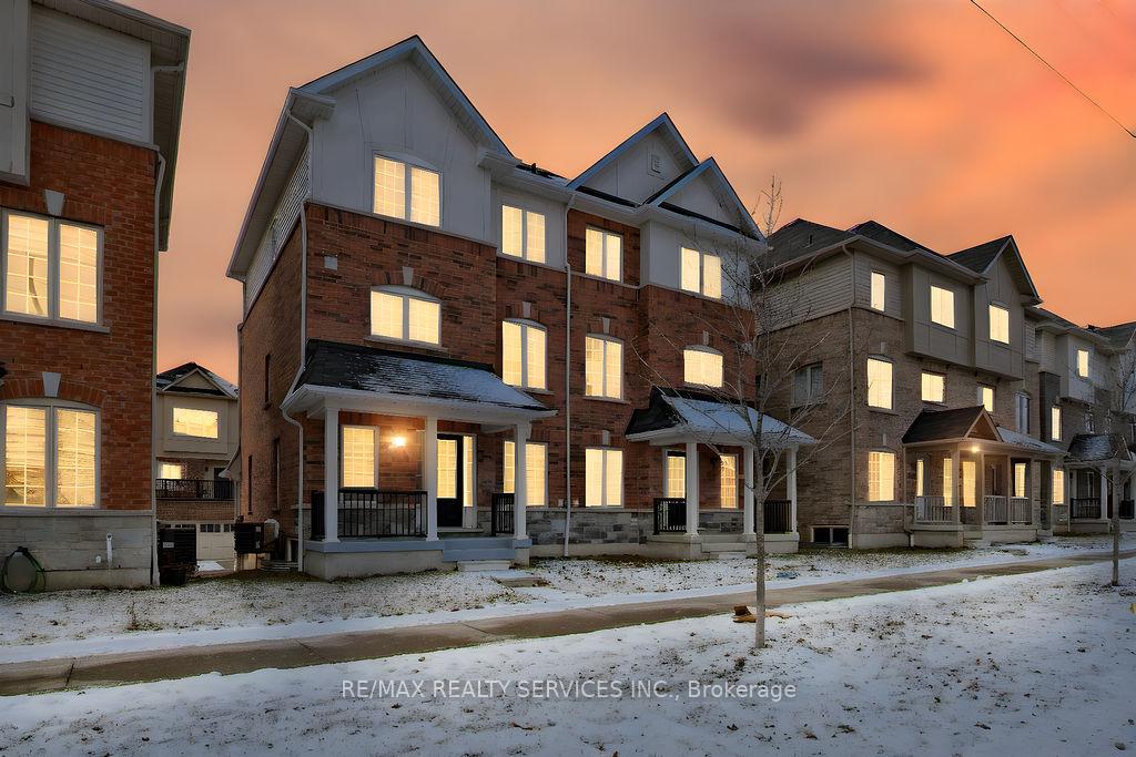 Photo 4 of 808 Audley Road N, Ajax, Central East — HOMEH