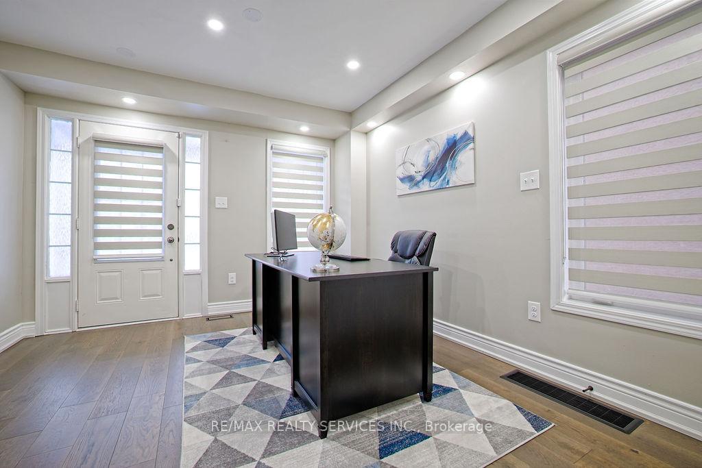 Photo 7 of 808 Audley Road N, Ajax, Central East — HOMEH