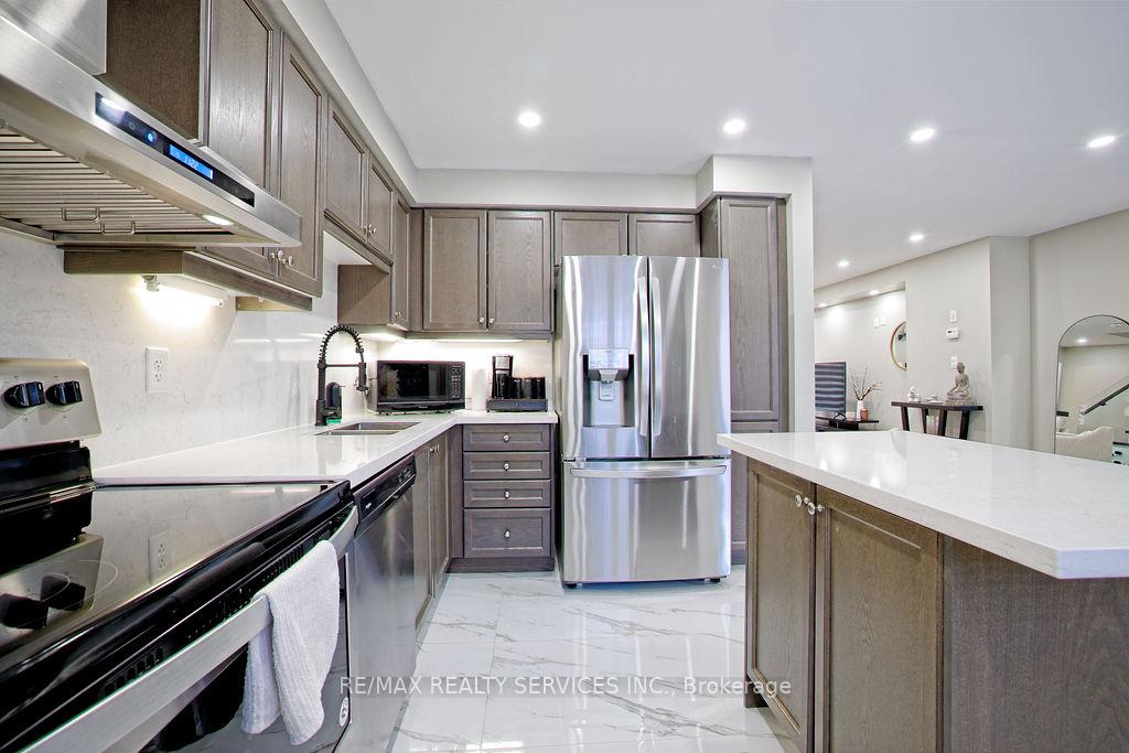 Photo 17 of 808 Audley Road N, Ajax, Central East — HOMEH