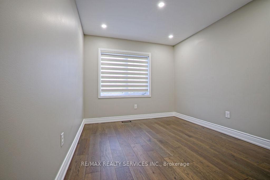 Photo 26 of 808 Audley Road N, Ajax, Central East — HOMEH