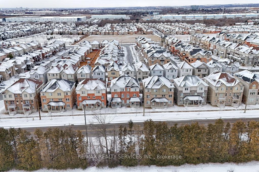 Photo 35 of 808 Audley Road N, Ajax, Central East — HOMEH