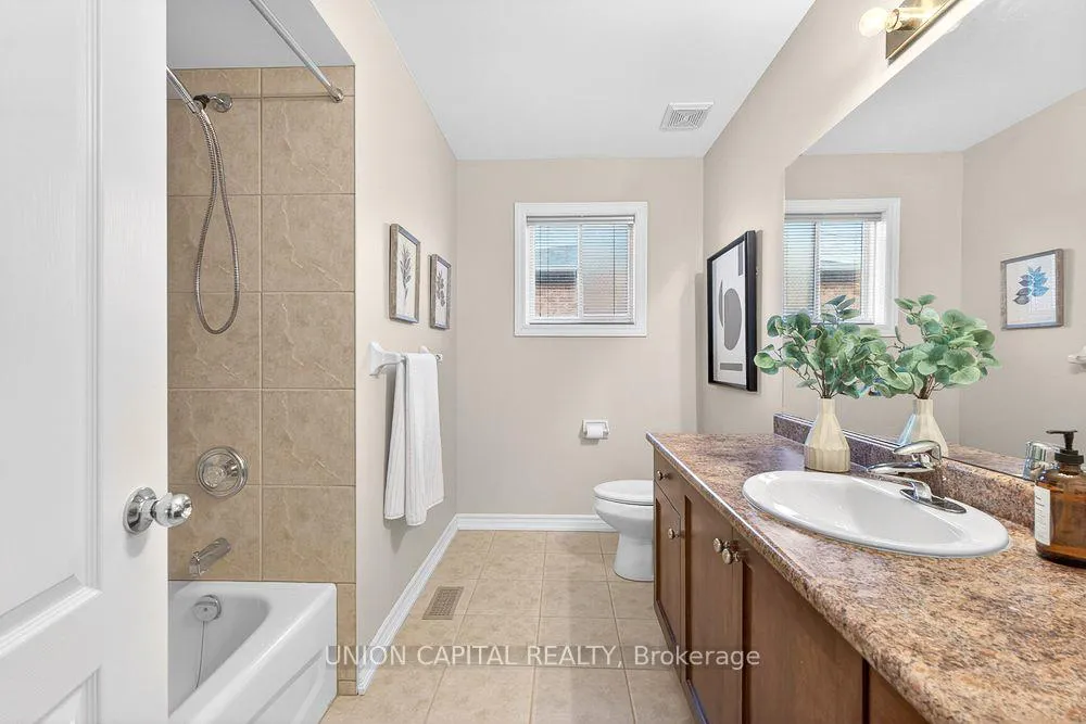 Photo 26 of 99 Scepter Place, Whitby, Rolling Acres — HOMEH