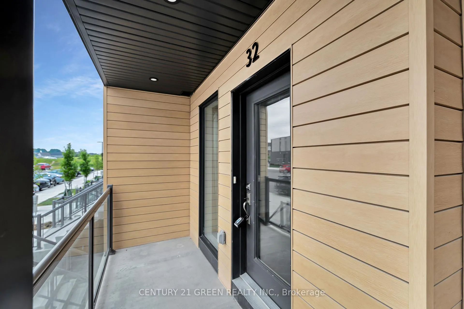 Photo 4 of Unit 32, 261 Woodbine Avenue, Kitchener, Huron Park — HOMEH