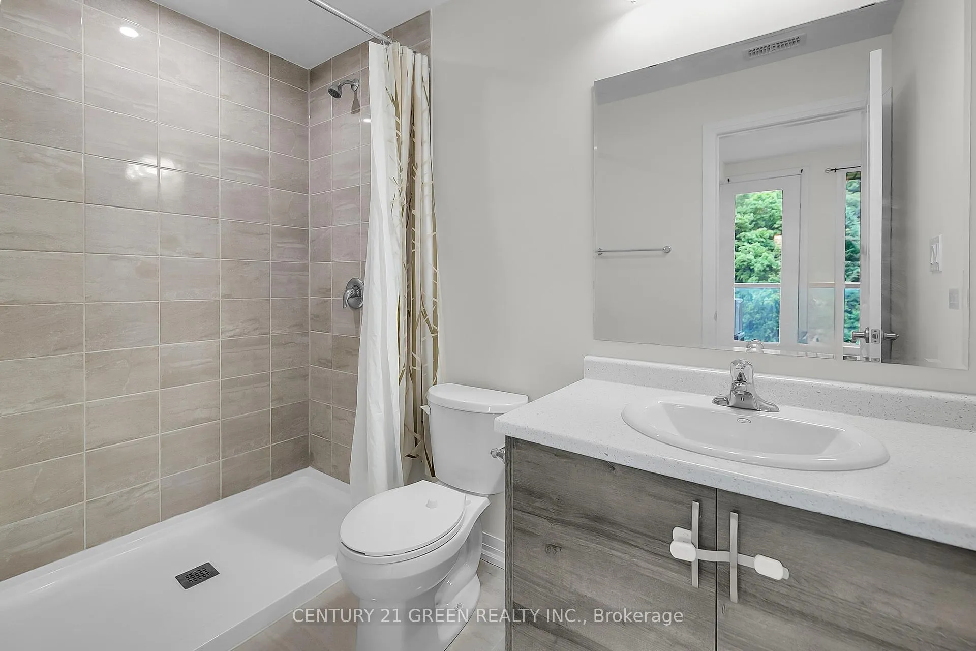 Photo 15 of Unit 32, 261 Woodbine Avenue, Kitchener, Huron Park — HOMEH