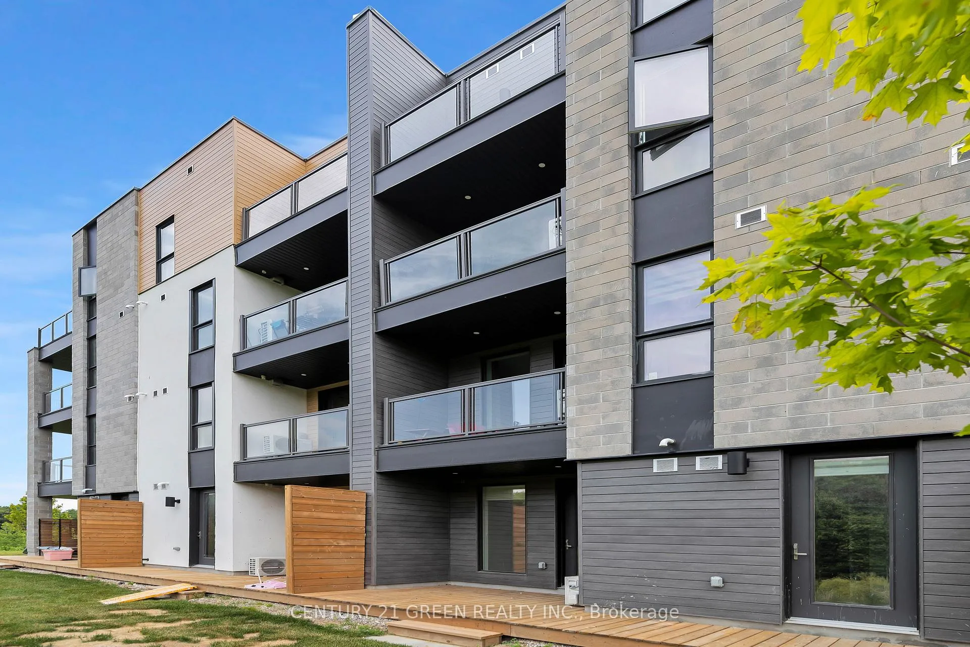 Photo 17 of Unit 32, 261 Woodbine Avenue, Kitchener, Huron Park — HOMEH