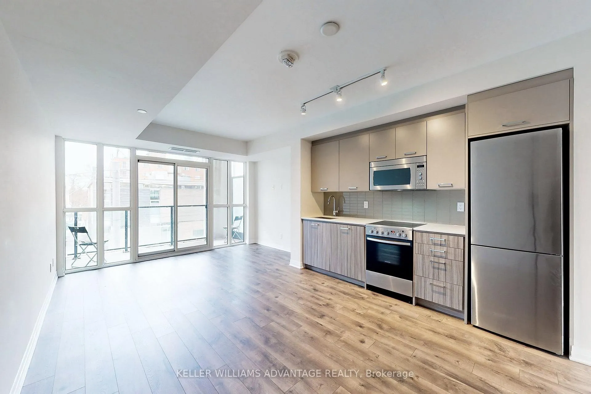 Photo 2 of Unit 207, 1630 Queen Street E, Toronto, The Beaches — HOMEH