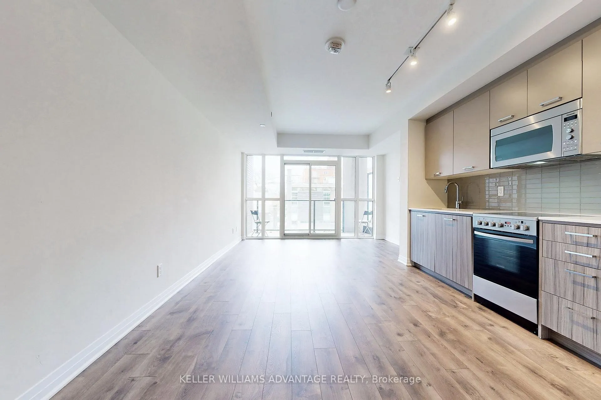 Photo 3 of Unit 207, 1630 Queen Street E, Toronto, The Beaches — HOMEH