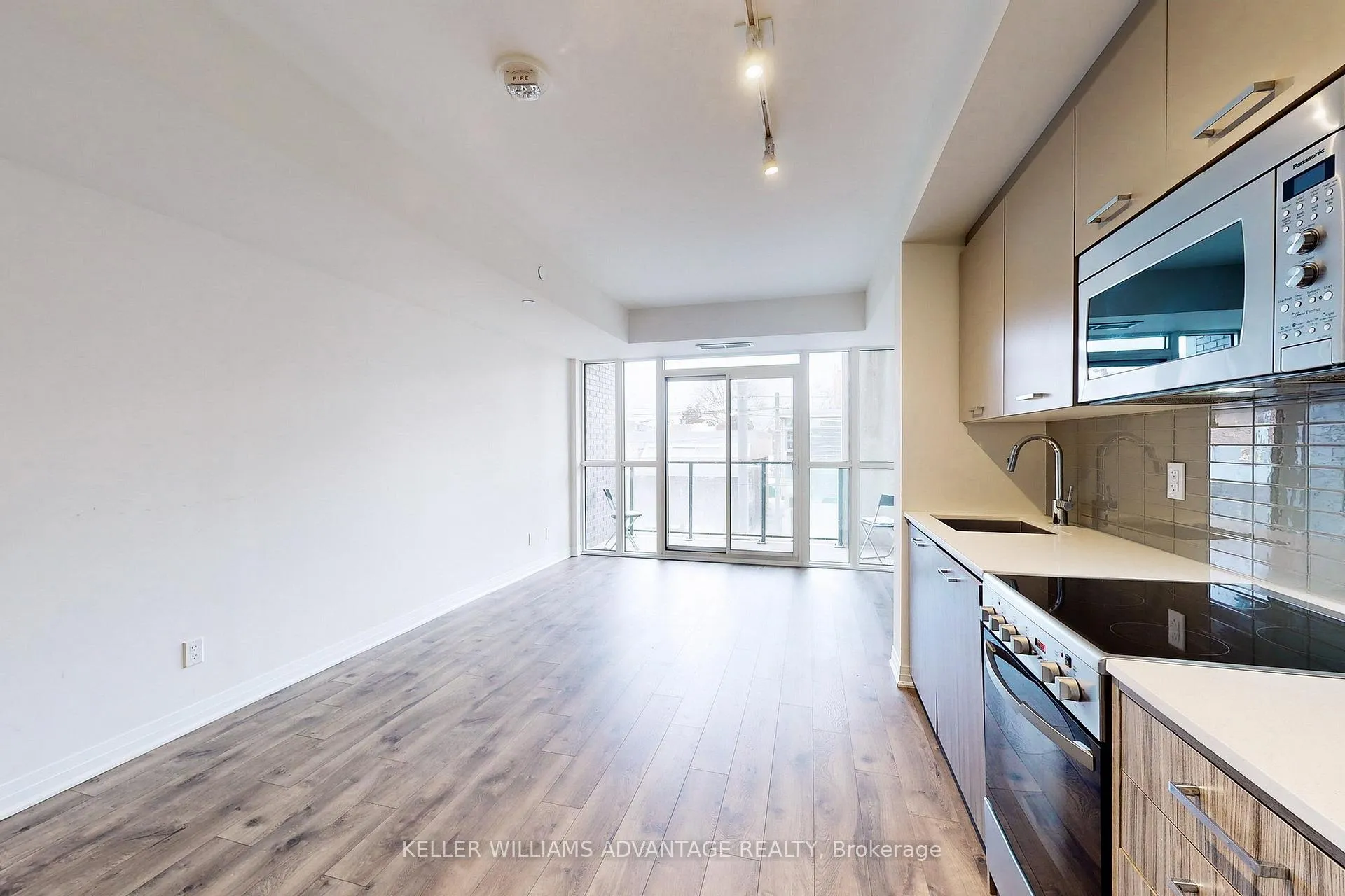 Photo 4 of Unit 207, 1630 Queen Street E, Toronto, The Beaches — HOMEH