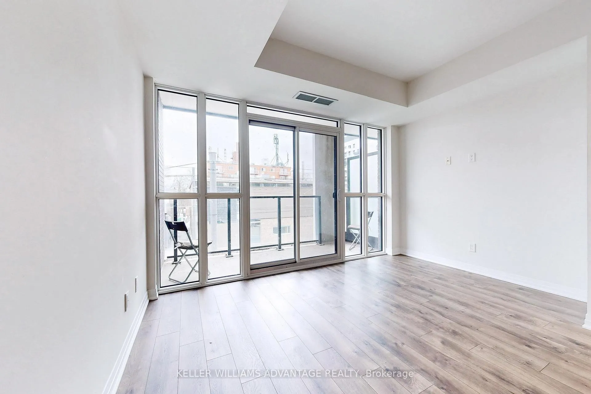 Photo 5 of Unit 207, 1630 Queen Street E, Toronto, The Beaches — HOMEH