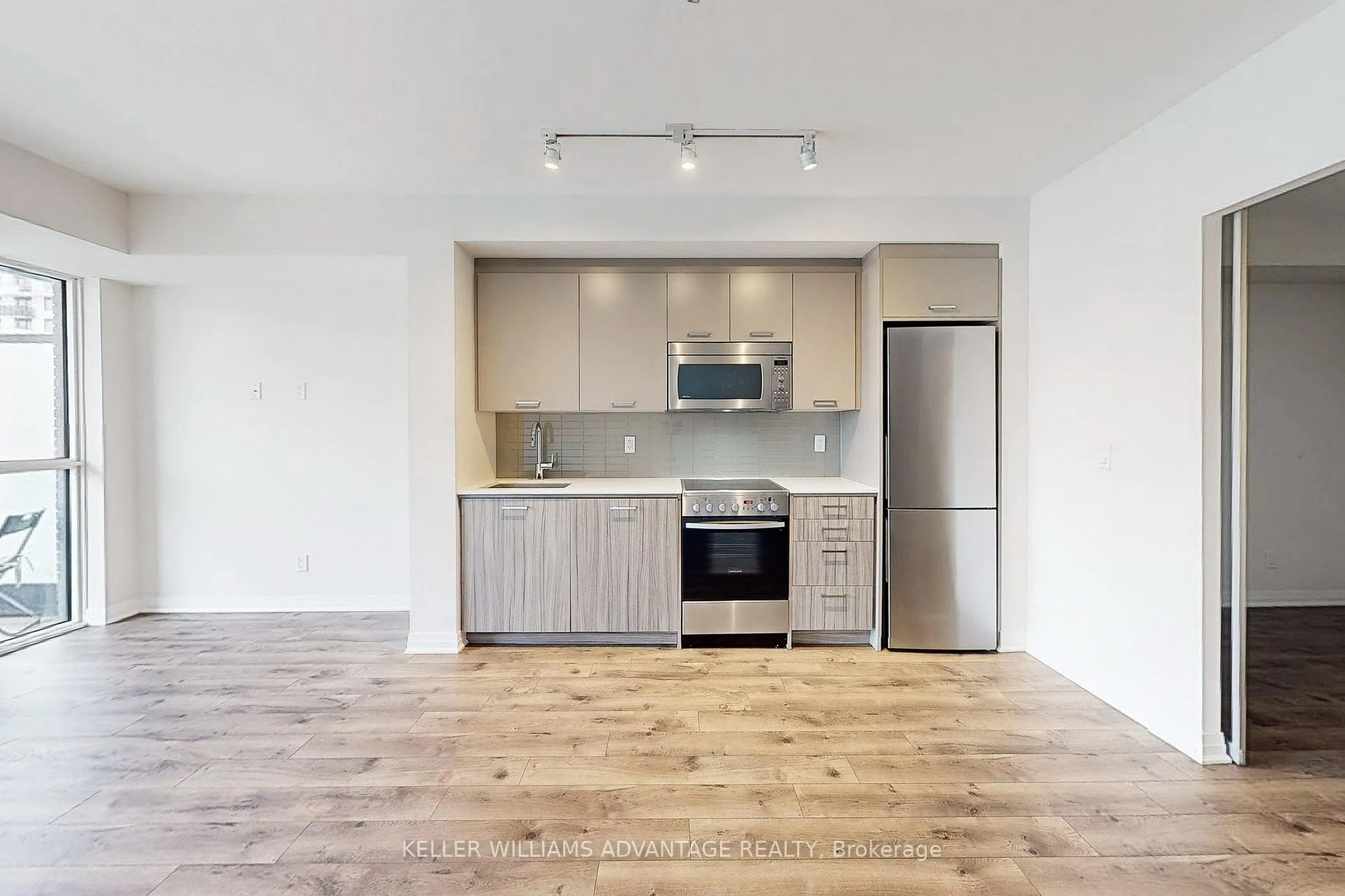 Photo 9 of Unit 207, 1630 Queen Street E, Toronto, The Beaches — HOMEH