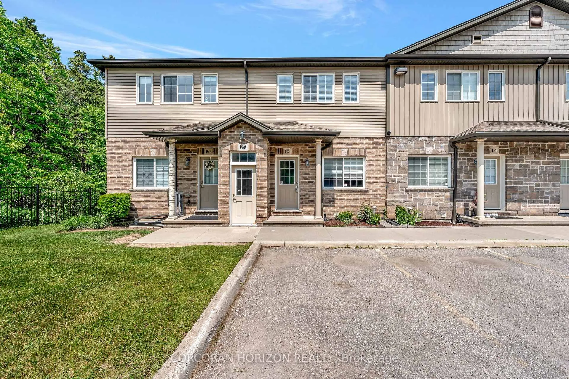 Photo 1 of Unit 15, 1180 Countrystone Drive, Kitchener — HOMEH