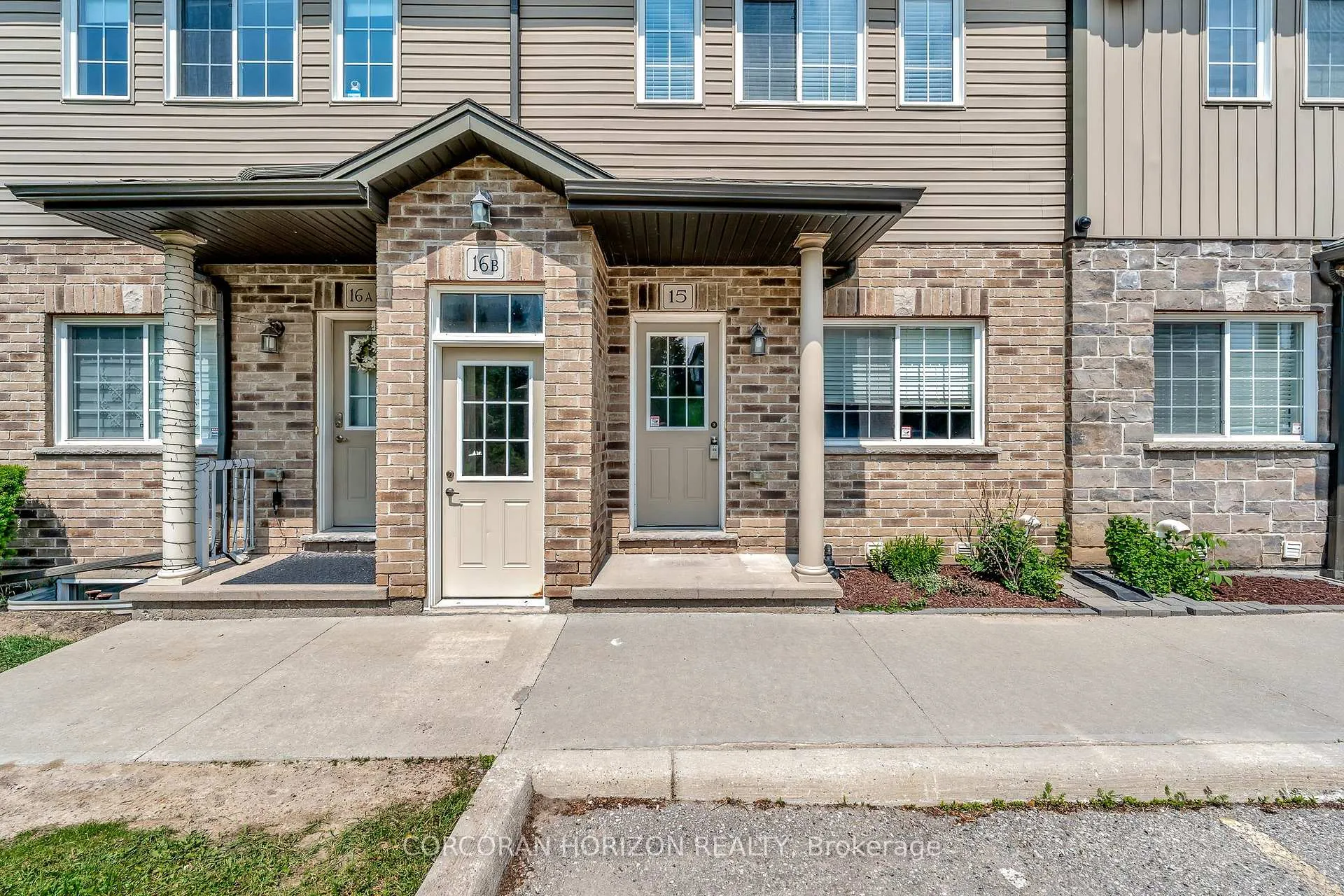 Photo 2 of Unit 15, 1180 Countrystone Drive, Kitchener — HOMEH