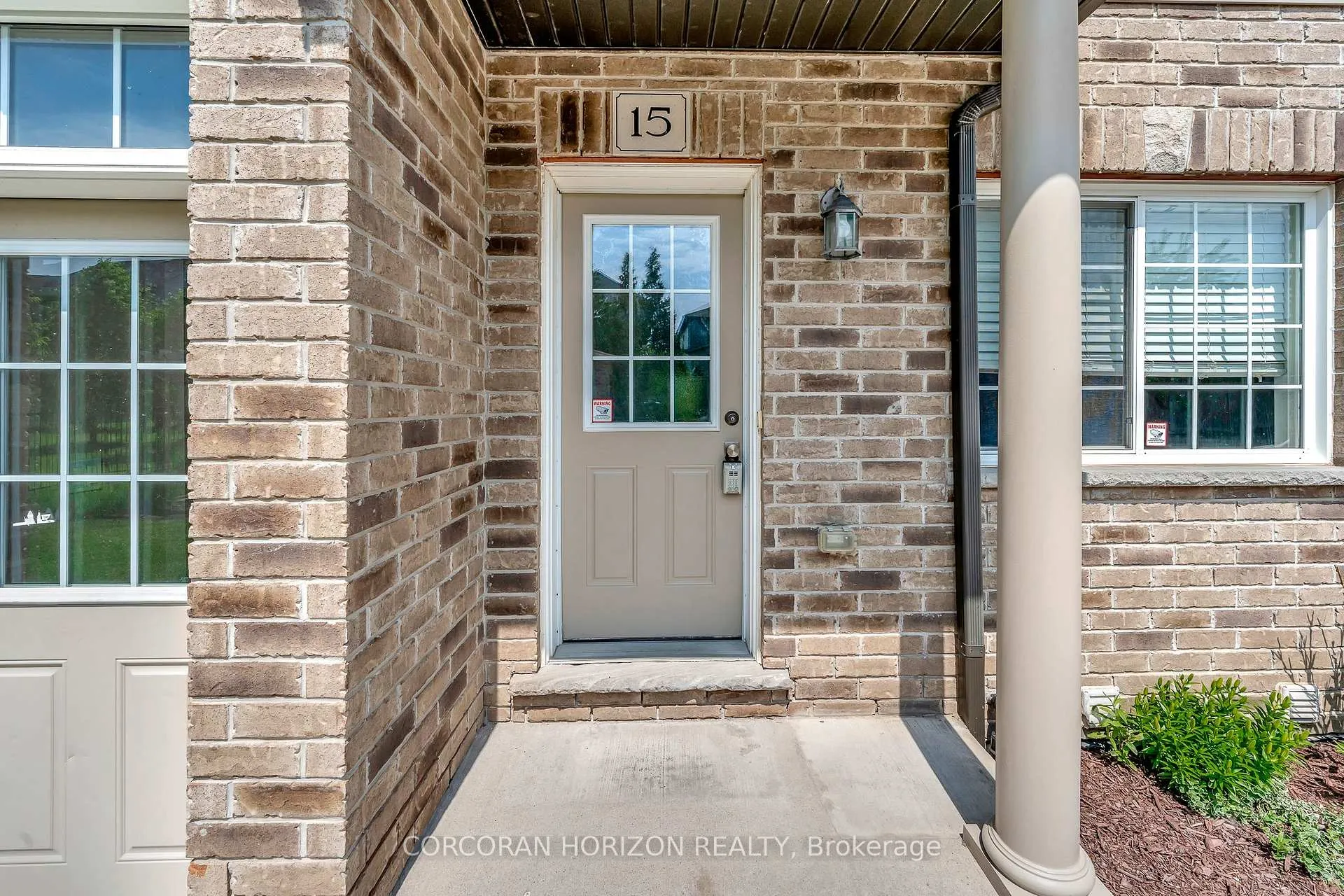 Photo 3 of Unit 15, 1180 Countrystone Drive, Kitchener — HOMEH