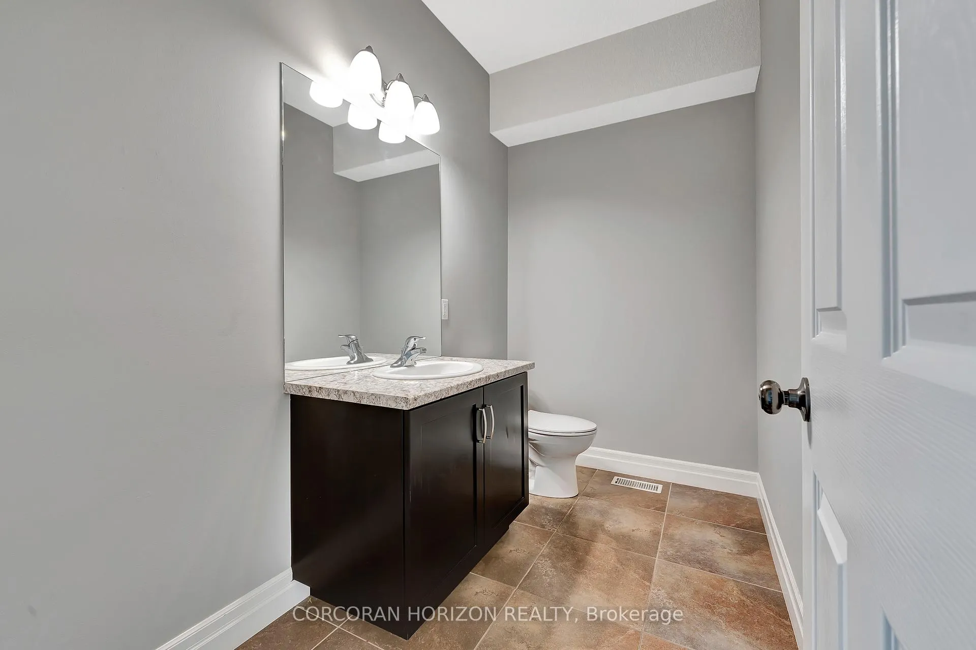 Photo 8 of Unit 15, 1180 Countrystone Drive, Kitchener — HOMEH