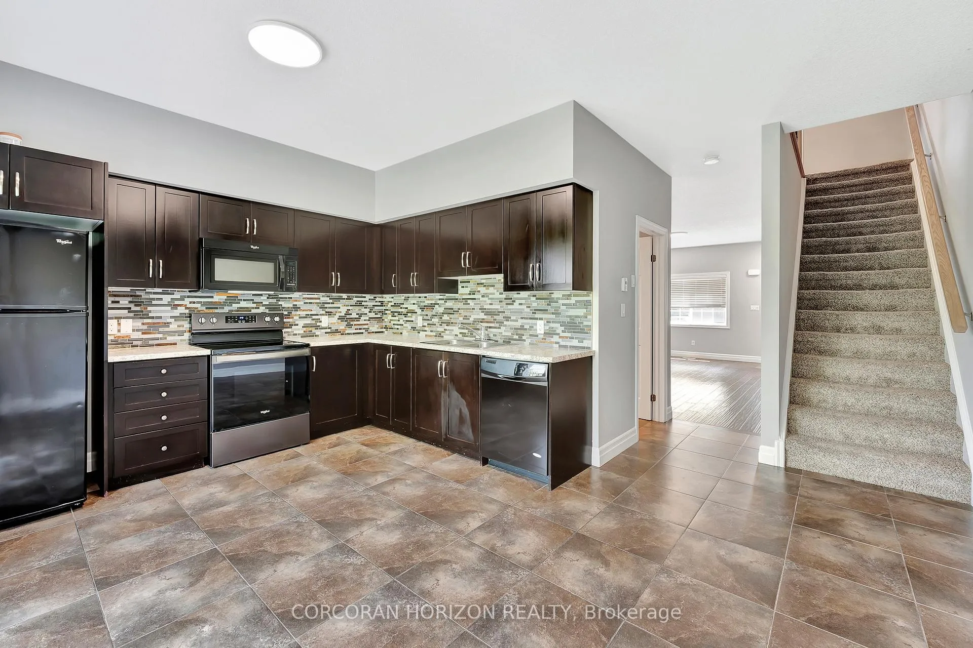 Photo 13 of Unit 15, 1180 Countrystone Drive, Kitchener — HOMEH