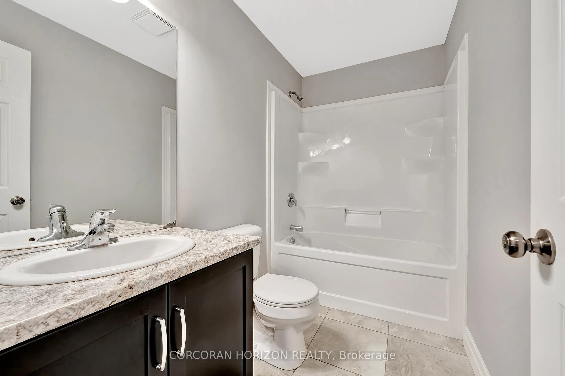 Photo 24 of Unit 15, 1180 Countrystone Drive, Kitchener — HOMEH