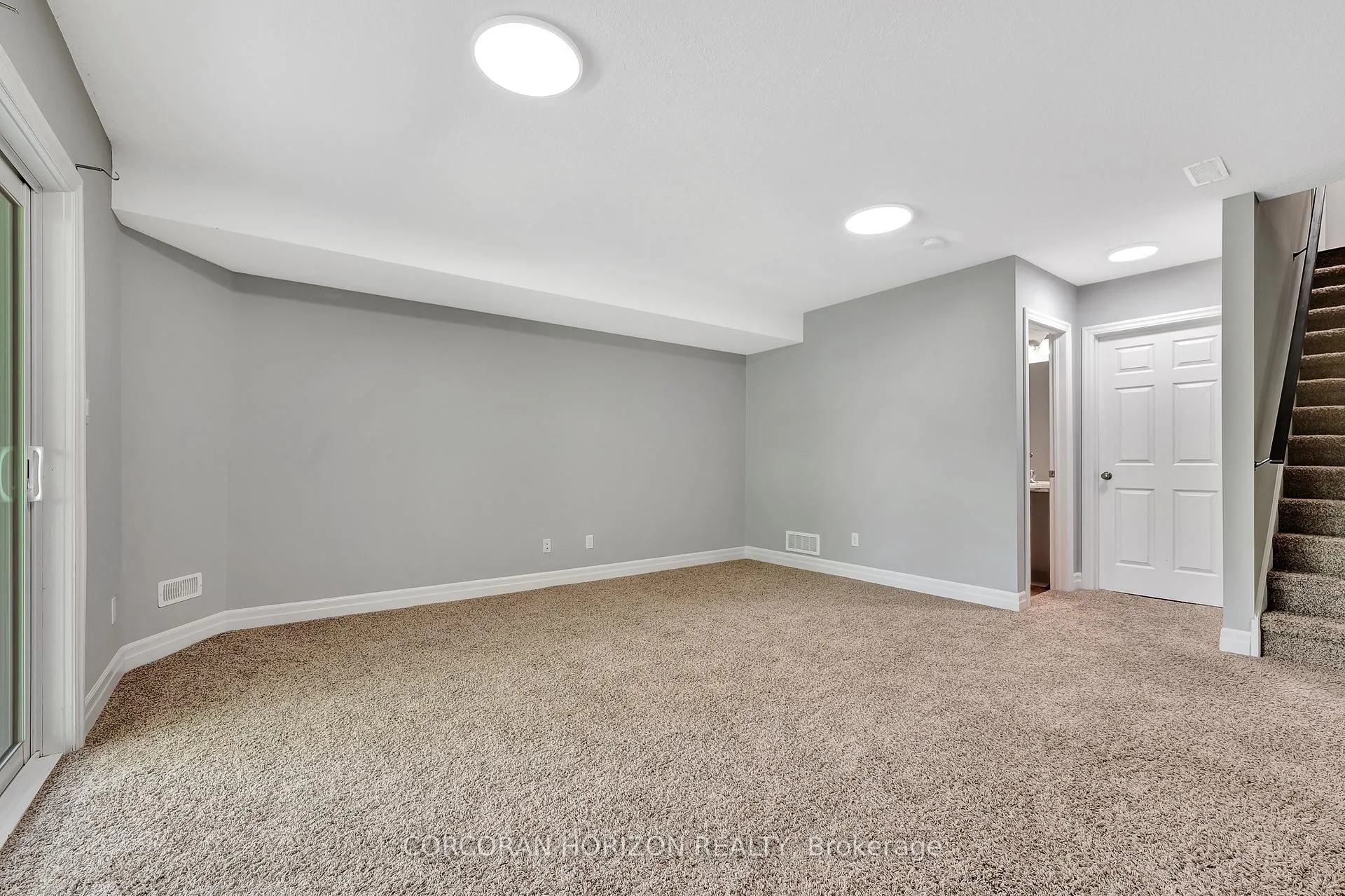Photo 33 of Unit 15, 1180 Countrystone Drive, Kitchener — HOMEH