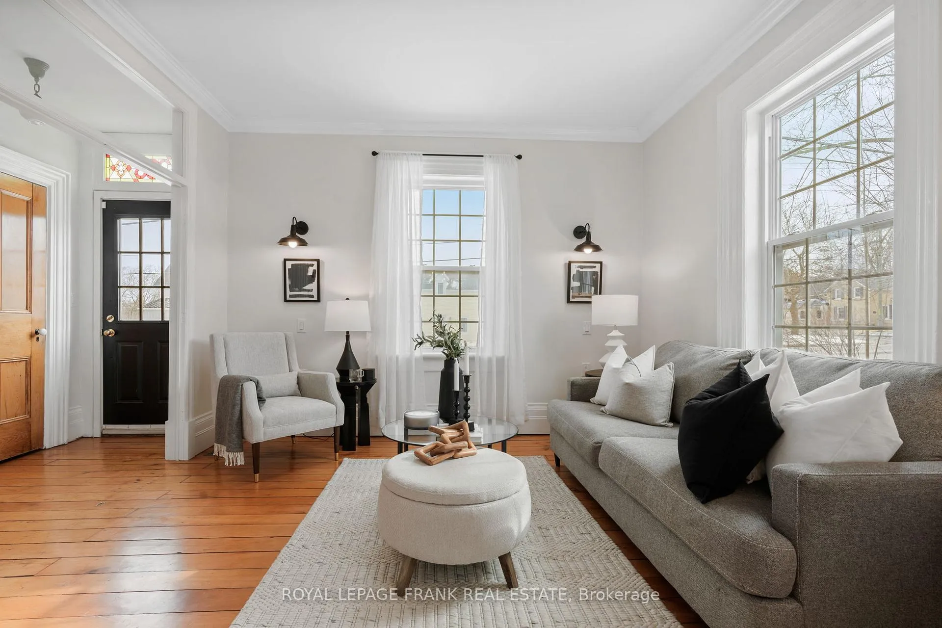 Photo 2 of 203 Brock Street W, Uxbridge — HOMEH