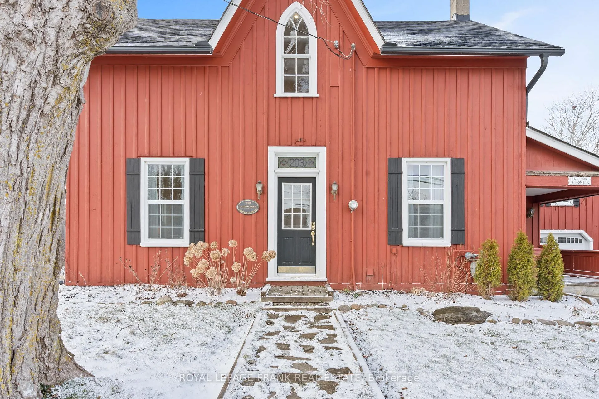 Photo 4 of 203 Brock Street W, Uxbridge — HOMEH