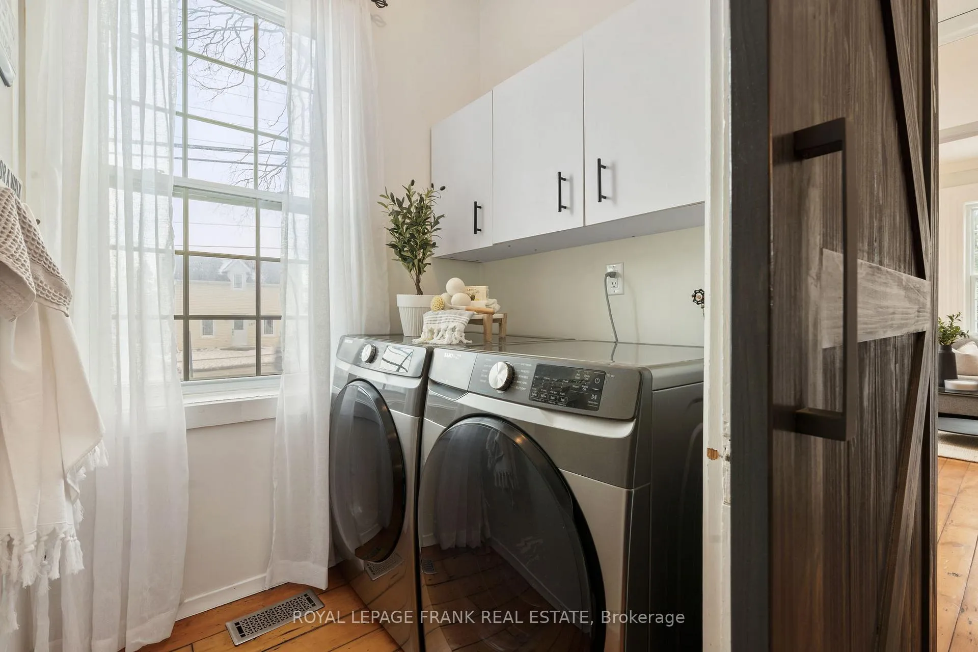 Photo 7 of 203 Brock Street W, Uxbridge — HOMEH