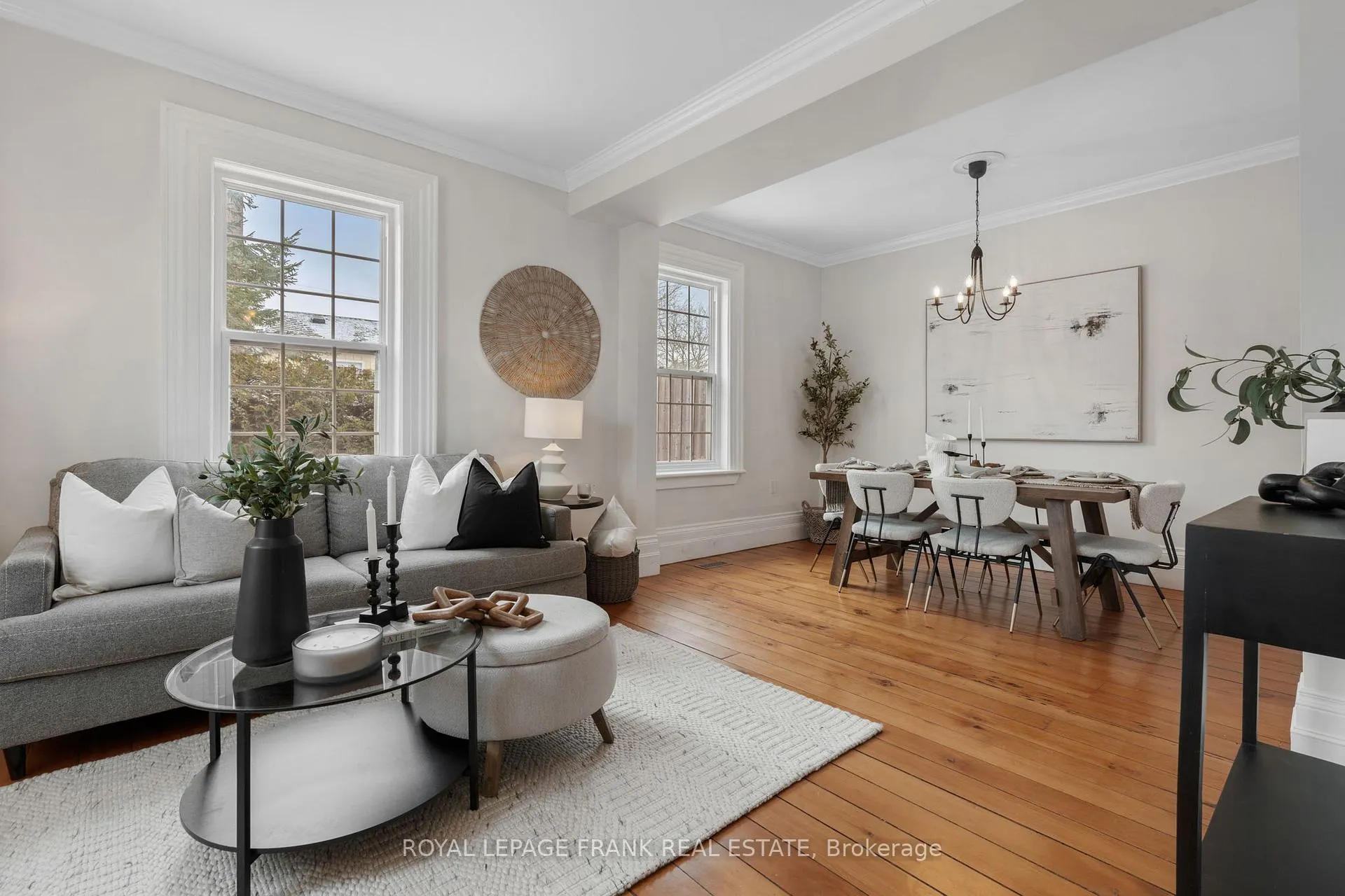 Photo 10 of 203 Brock Street W, Uxbridge — HOMEH