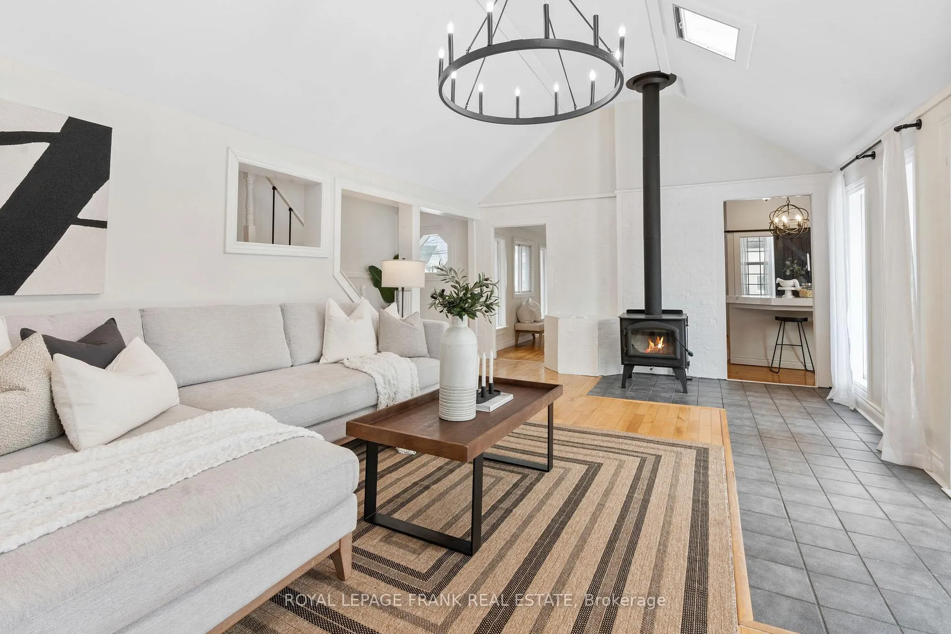 Photo 17 of 203 Brock Street W, Uxbridge — HOMEH