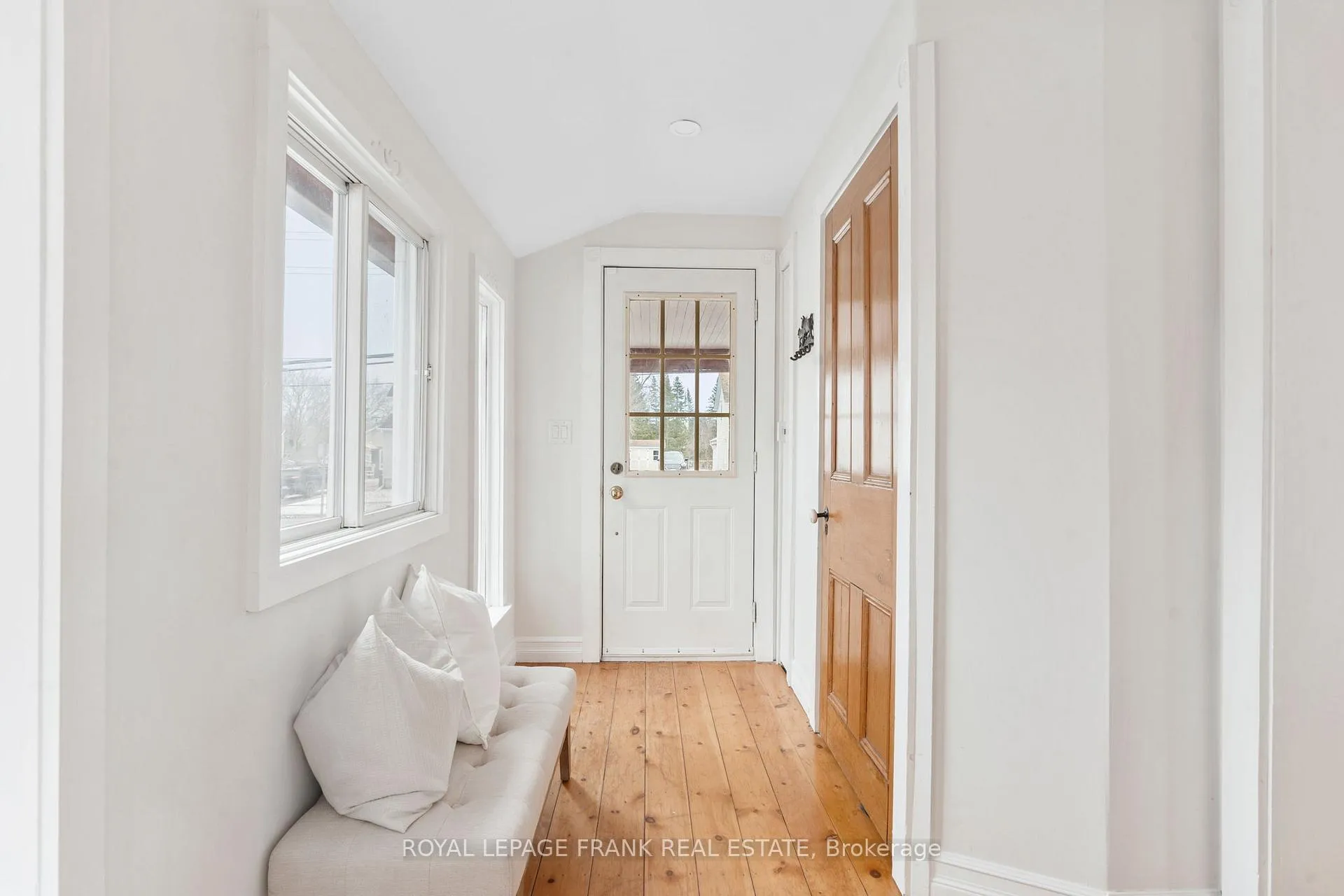 Photo 18 of 203 Brock Street W, Uxbridge — HOMEH