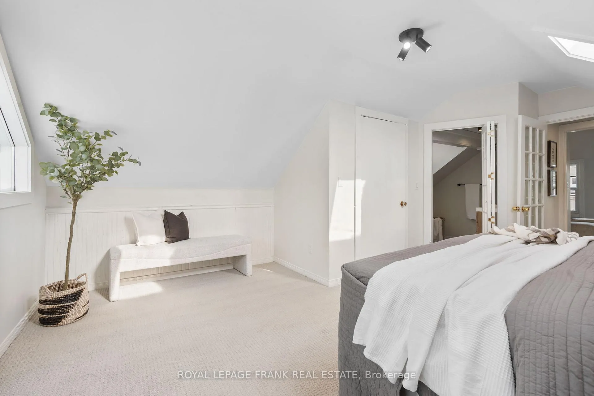 Photo 21 of 203 Brock Street W, Uxbridge — HOMEH