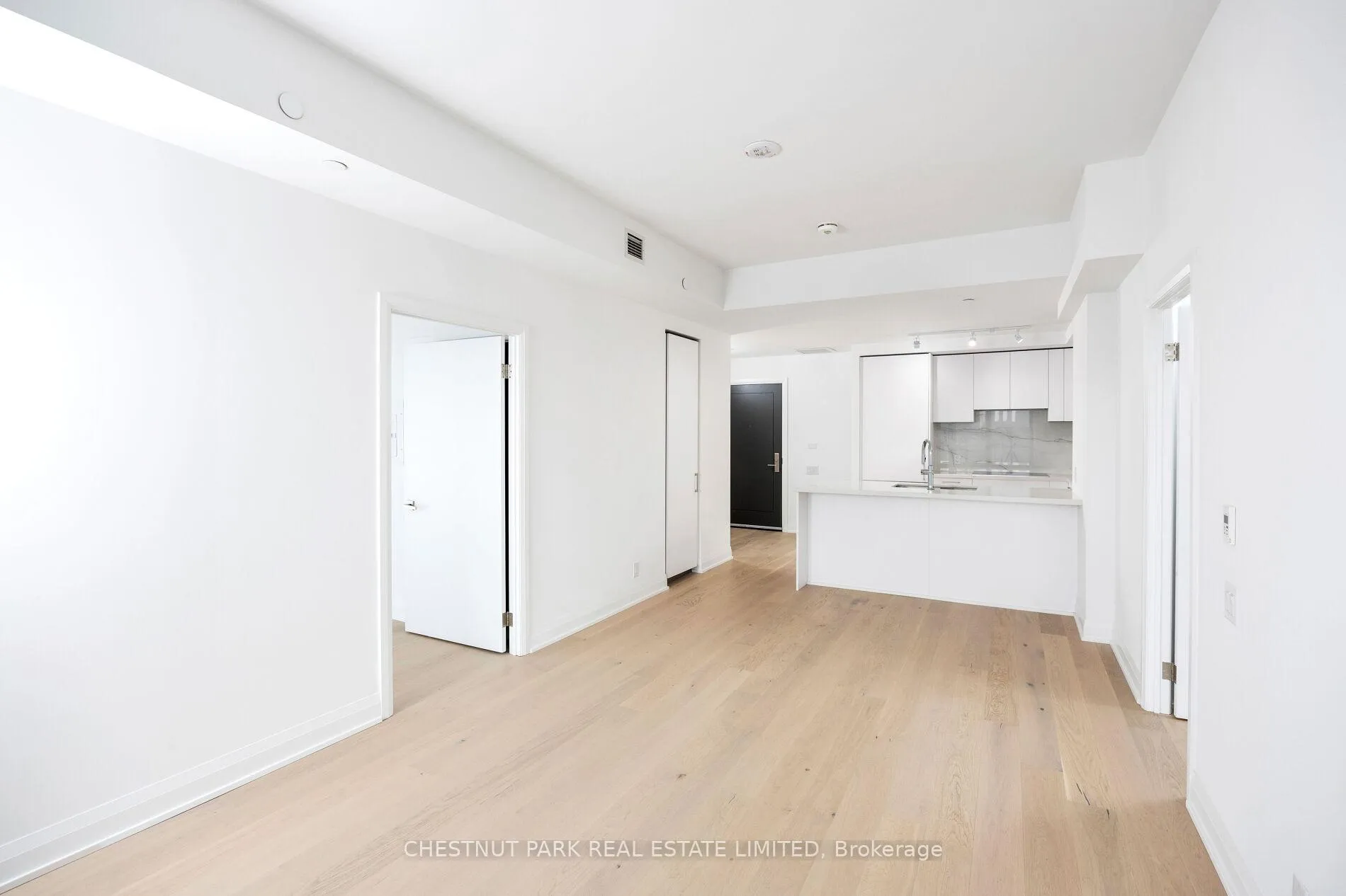 Photo 9 of Unit 805, 33 Frederick Todd Way, Toronto, Leaside — HOMEH