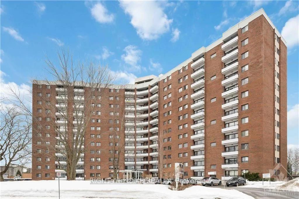 Front of Unit 707, 20 Chesterton Drive
