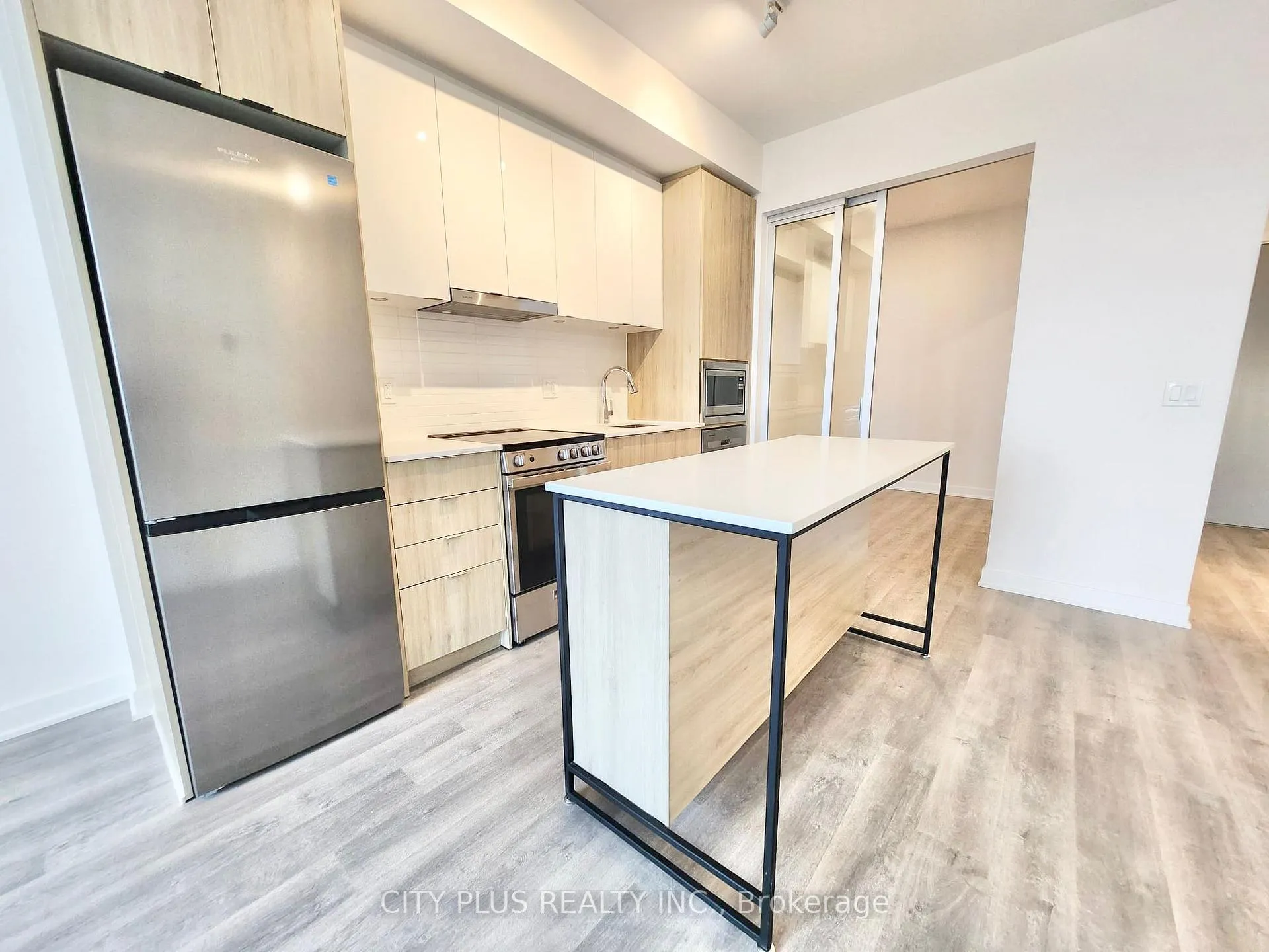 Photo 3 of Unit B-2809, 50 Upper Mall Way, Vaughan, Brownridge — HOMEH
