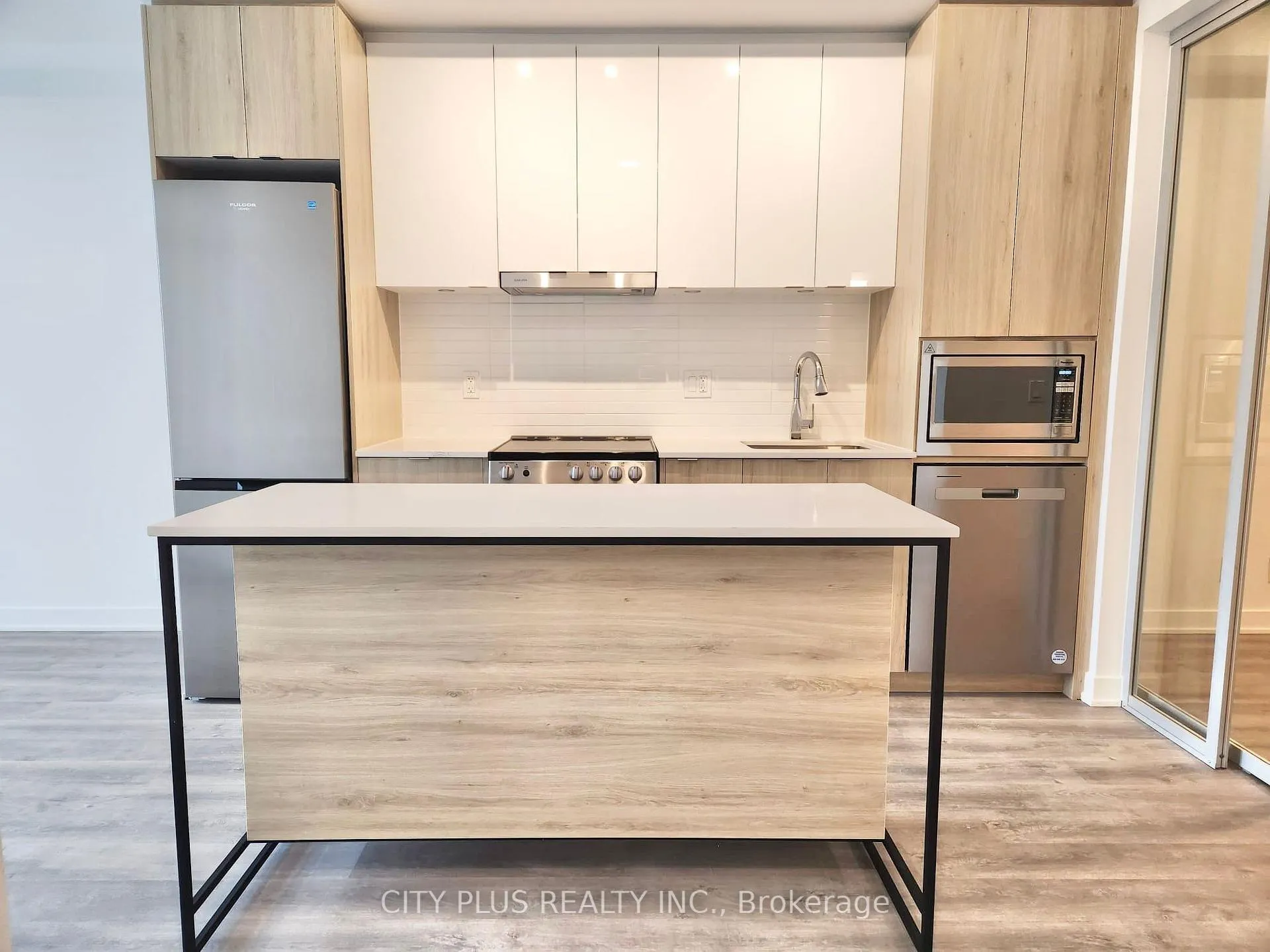 Photo 4 of Unit B-2809, 50 Upper Mall Way, Vaughan, Brownridge — HOMEH
