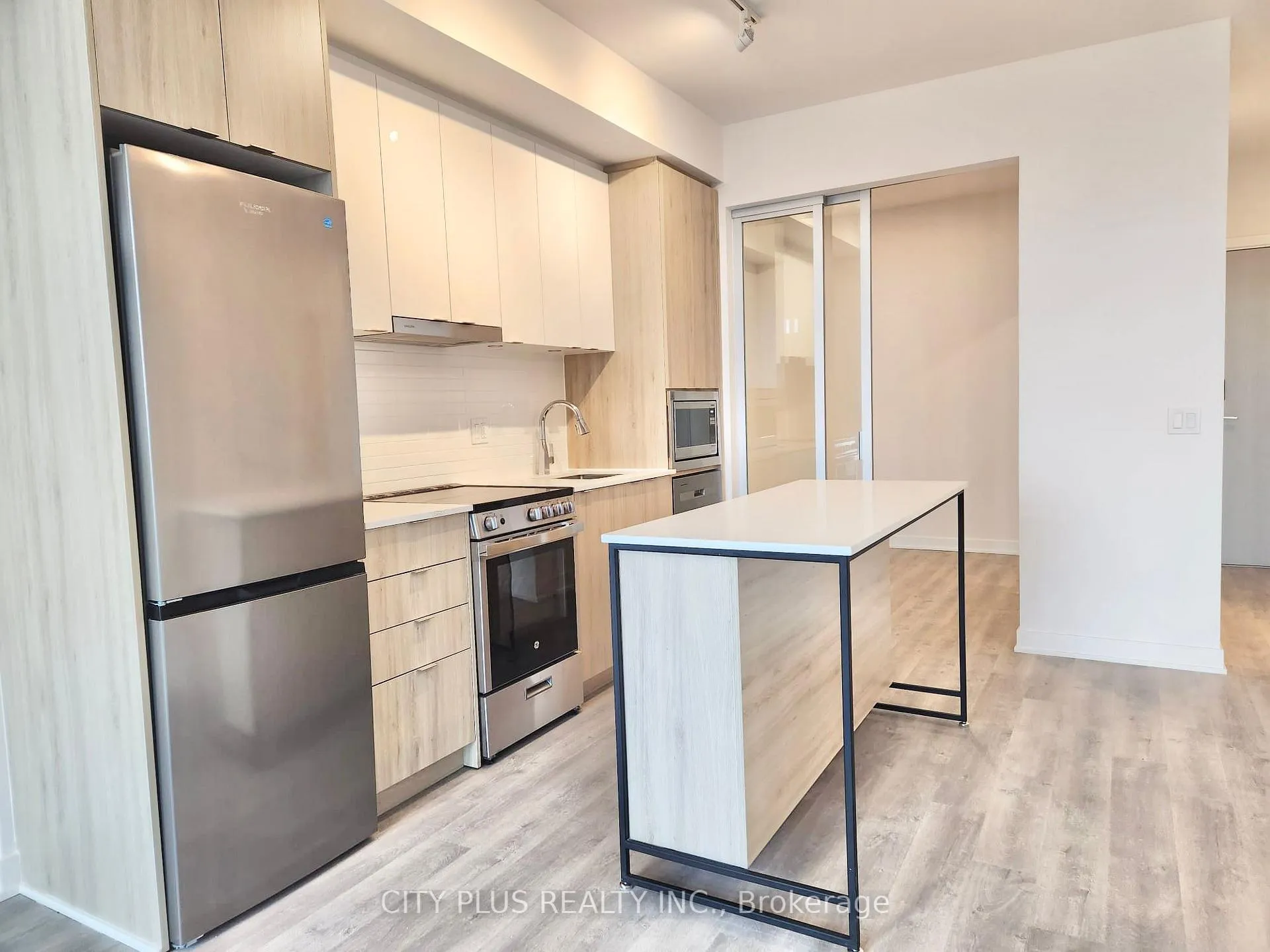 Photo 5 of Unit B-2809, 50 Upper Mall Way, Vaughan, Brownridge — HOMEH