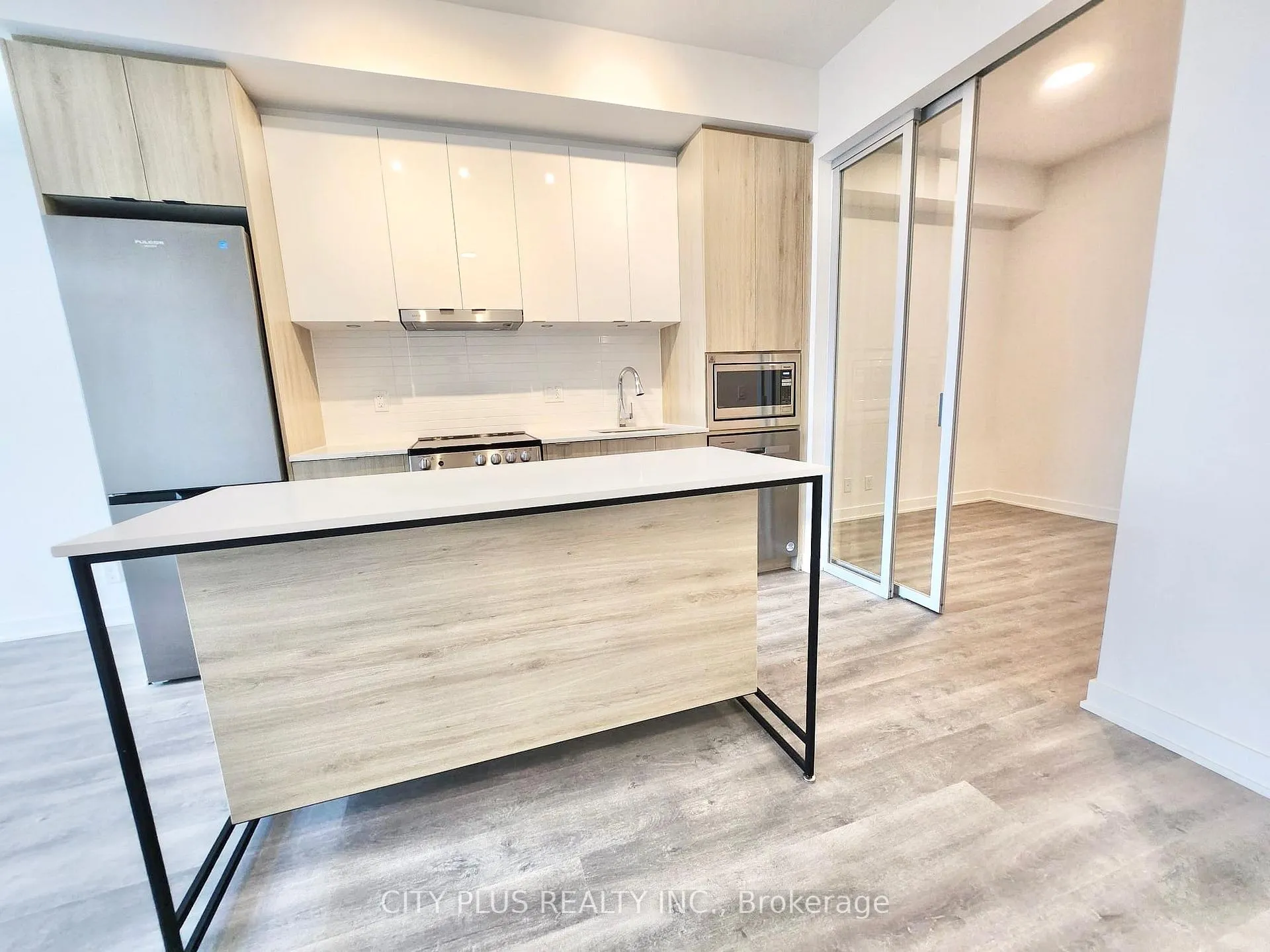 Photo 7 of Unit B-2809, 50 Upper Mall Way, Vaughan, Brownridge — HOMEH