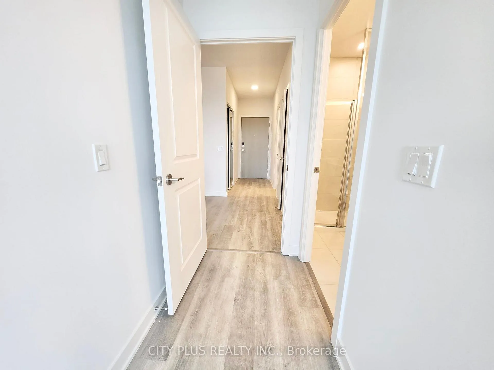 Photo 16 of Unit B-2809, 50 Upper Mall Way, Vaughan, Brownridge — HOMEH