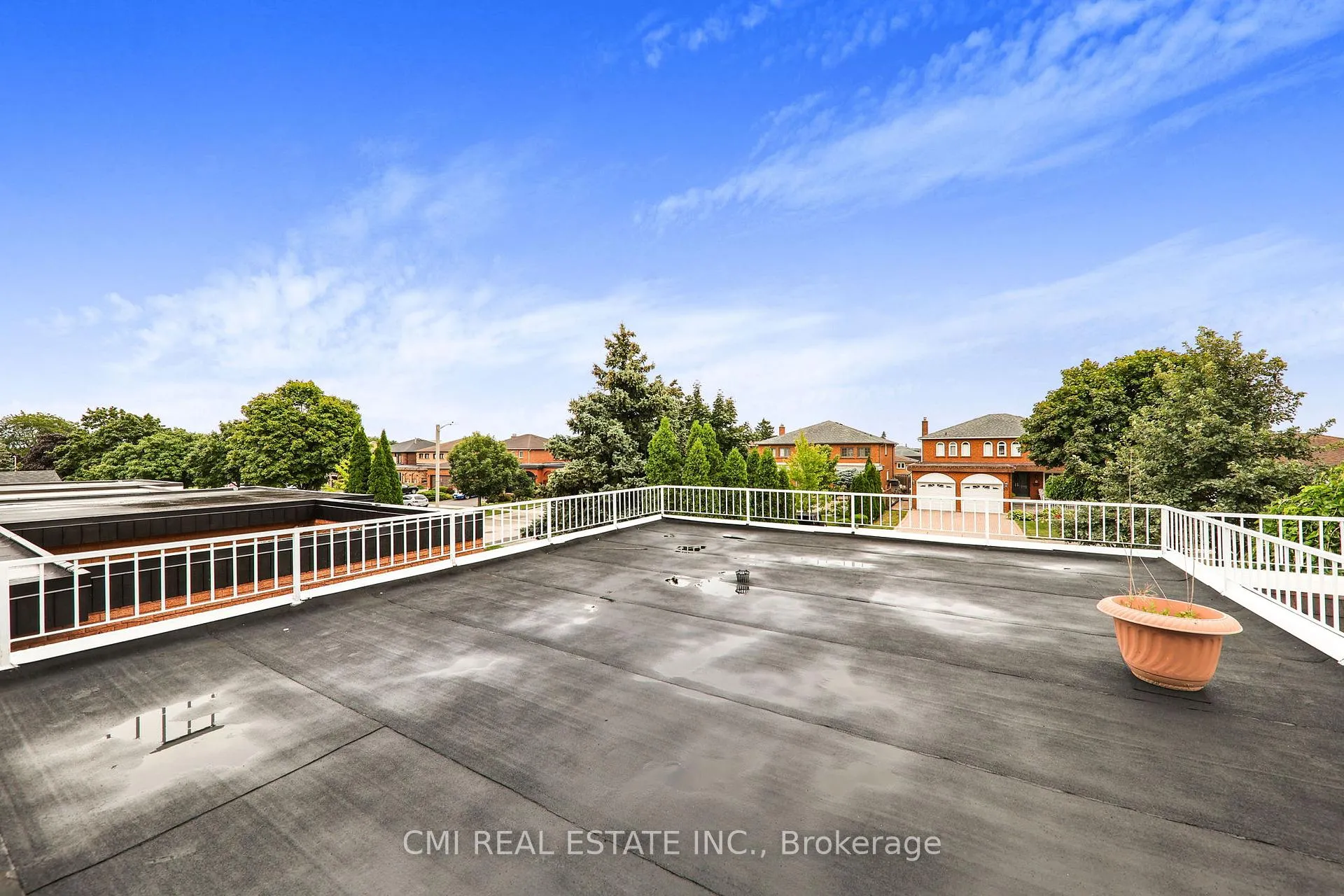 Photo 9 of 24 Dunstan Crescent, Vaughan, West Woodbridge — HOMEH