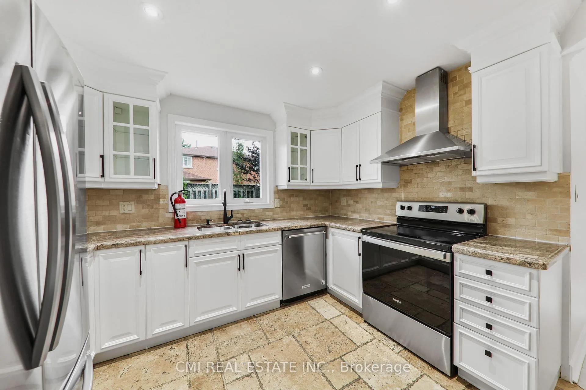 Photo 18 of 24 Dunstan Crescent, Vaughan, West Woodbridge — HOMEH