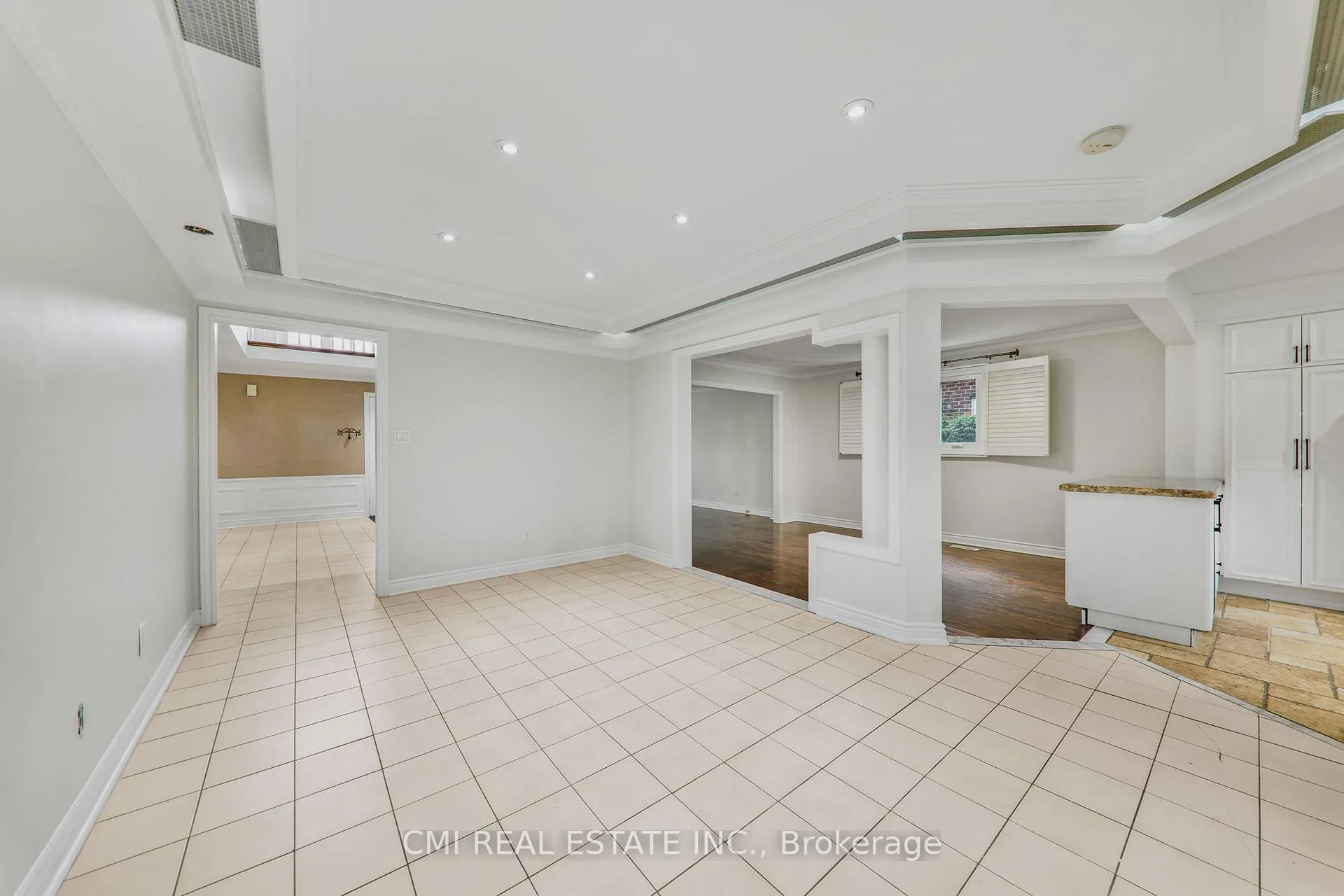 Photo 20 of 24 Dunstan Crescent, Vaughan, West Woodbridge — HOMEH