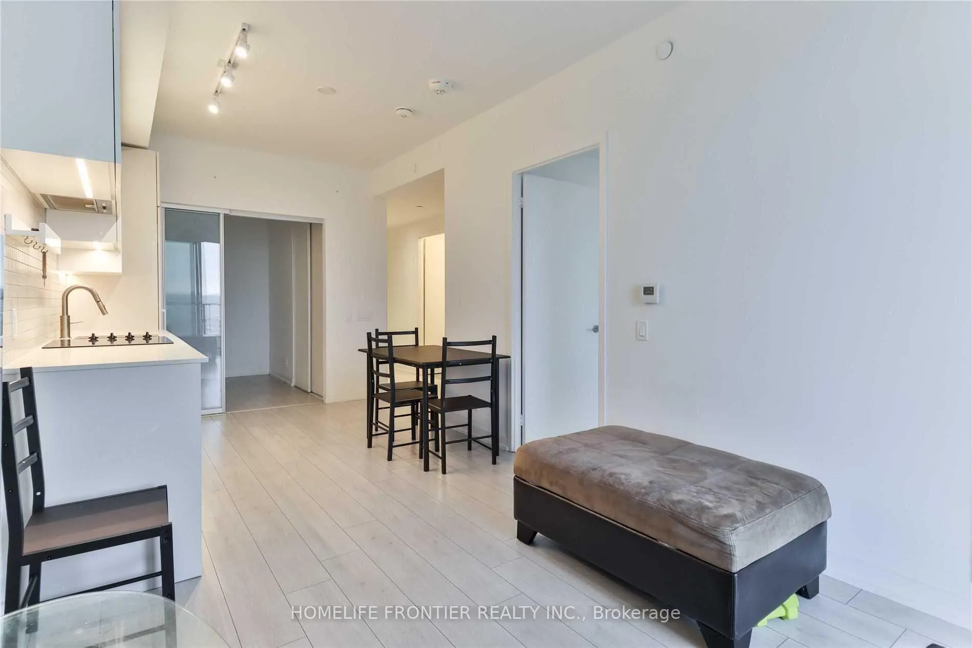 Photo 4 of Unit 5210, 950 Portage Parkway, Vaughan, Vaughan Corporate Centre — HOMEH