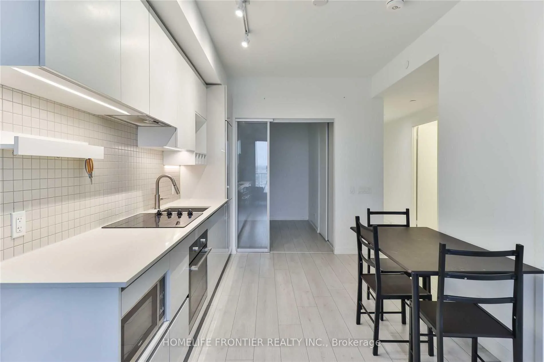 Photo 11 of Unit 5210, 950 Portage Parkway, Vaughan, Vaughan Corporate Centre — HOMEH