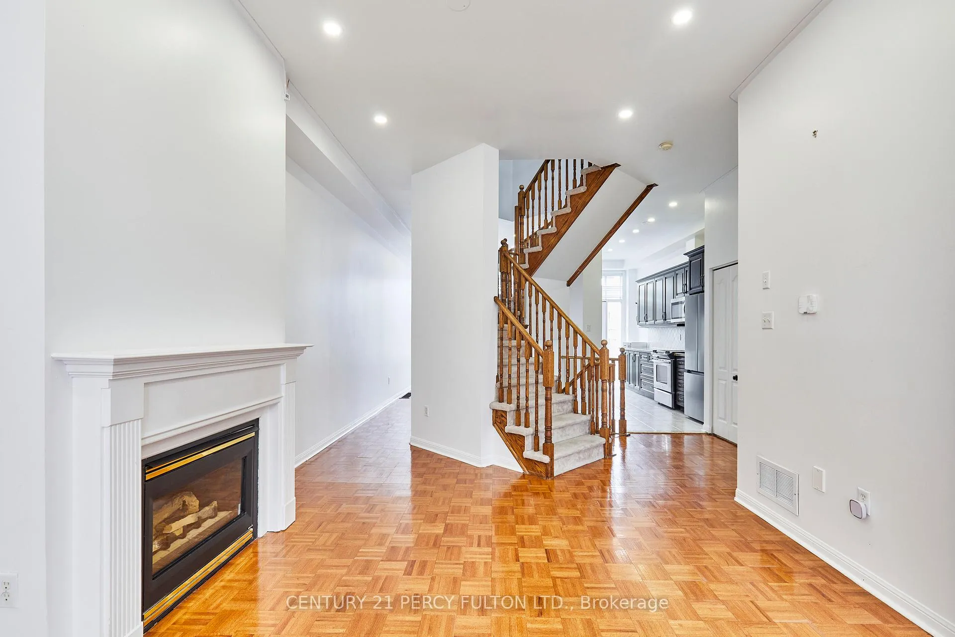 Photo 7 of 130 Walkerville Road, Markham, Cornell — HOMEH