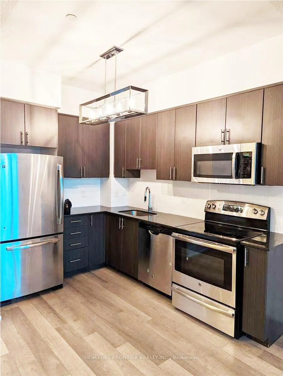 Photo 9 of Unit 826, 7165 Yonge Street, Markham, Grandview — HOMEH