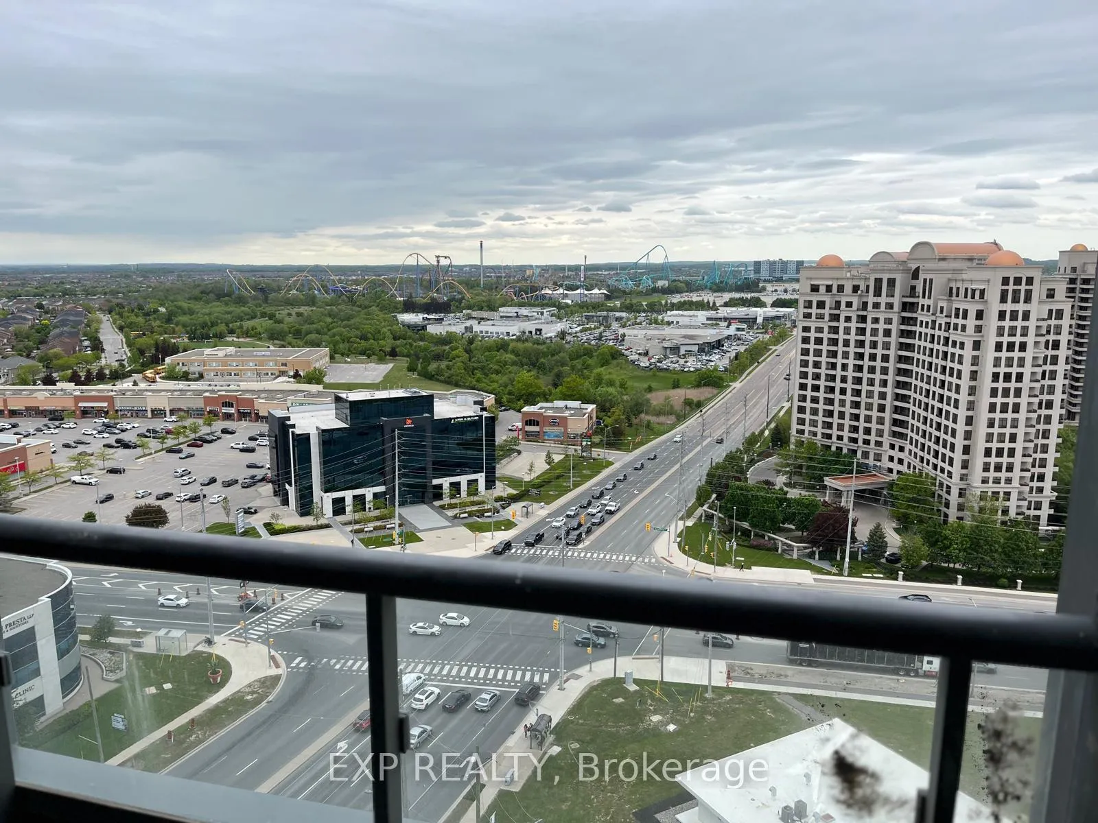 Photo 6 of Unit 1727, 498 Caldari Road, Vaughan, Concord — HOMEH