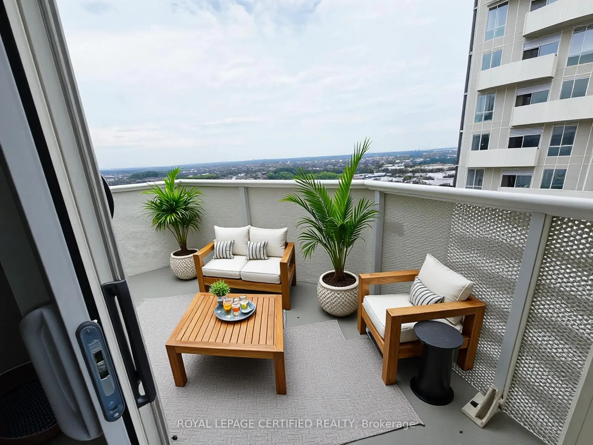 Photo 5 of Unit 2609, 10 Abeja Street, Vaughan, Concord — HOMEH