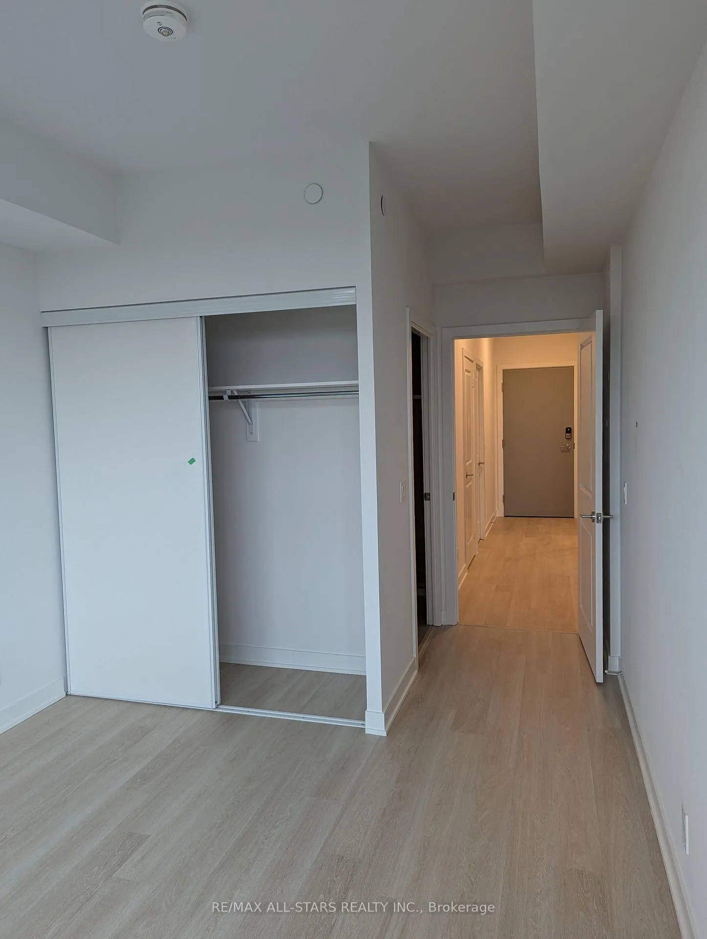 Photo 14 of Unit A 1504, 30 Upper Mall Way, Vaughan, Brownridge — HOMEH