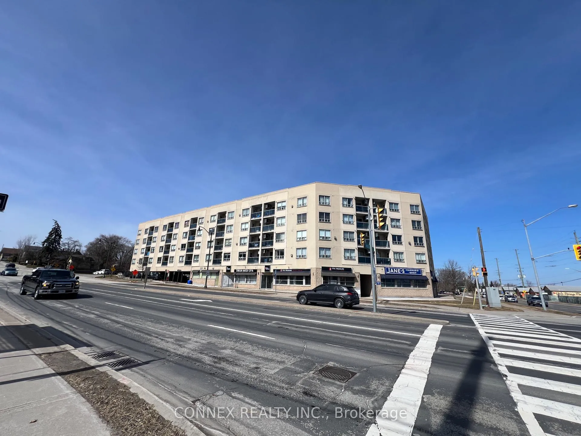Photo 1 of Unit 403, 160 Wellington Street E, Aurora, Aurora Village — HOMEH