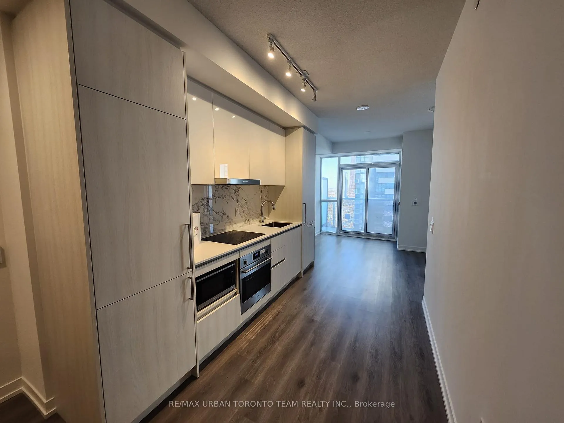 Photo 3 of Unit 2015, 225 Commerce Street W, Vaughan, Vaughan Corporate Centre — HOMEH