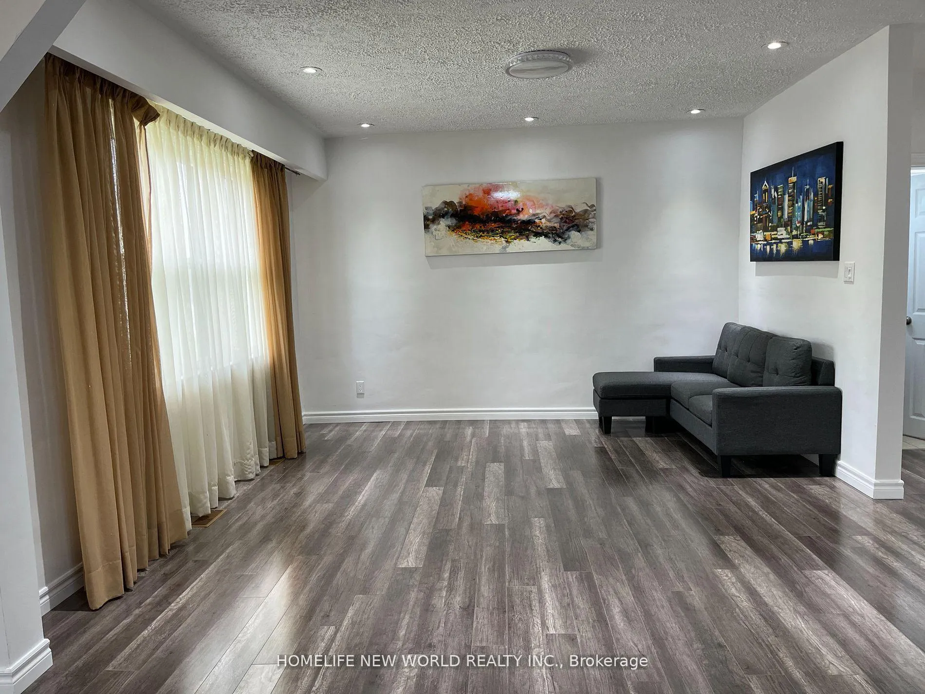 Photo 5 of 4549 14th Avenue, Markham, Milliken Mills East — HOMEH